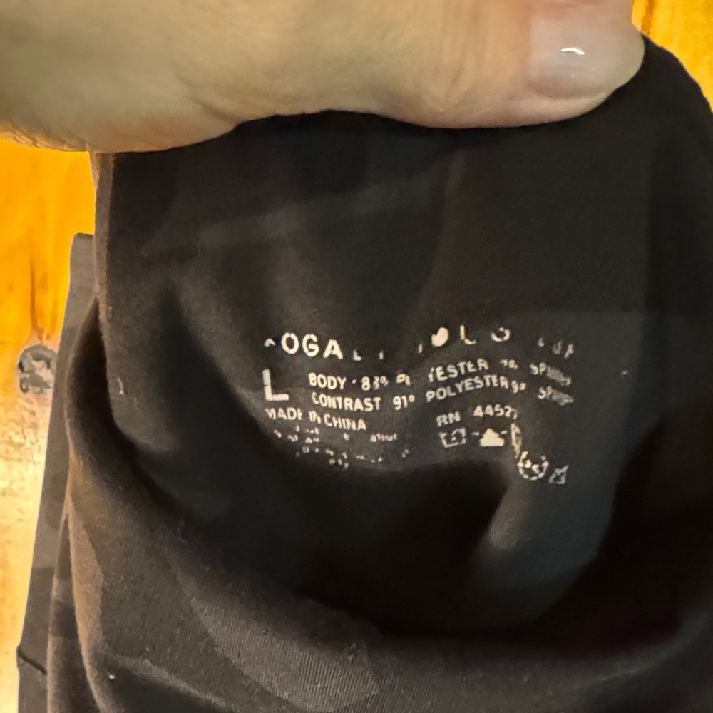 Yogalicious Dark Camo Leggings - Picture 2 of 4